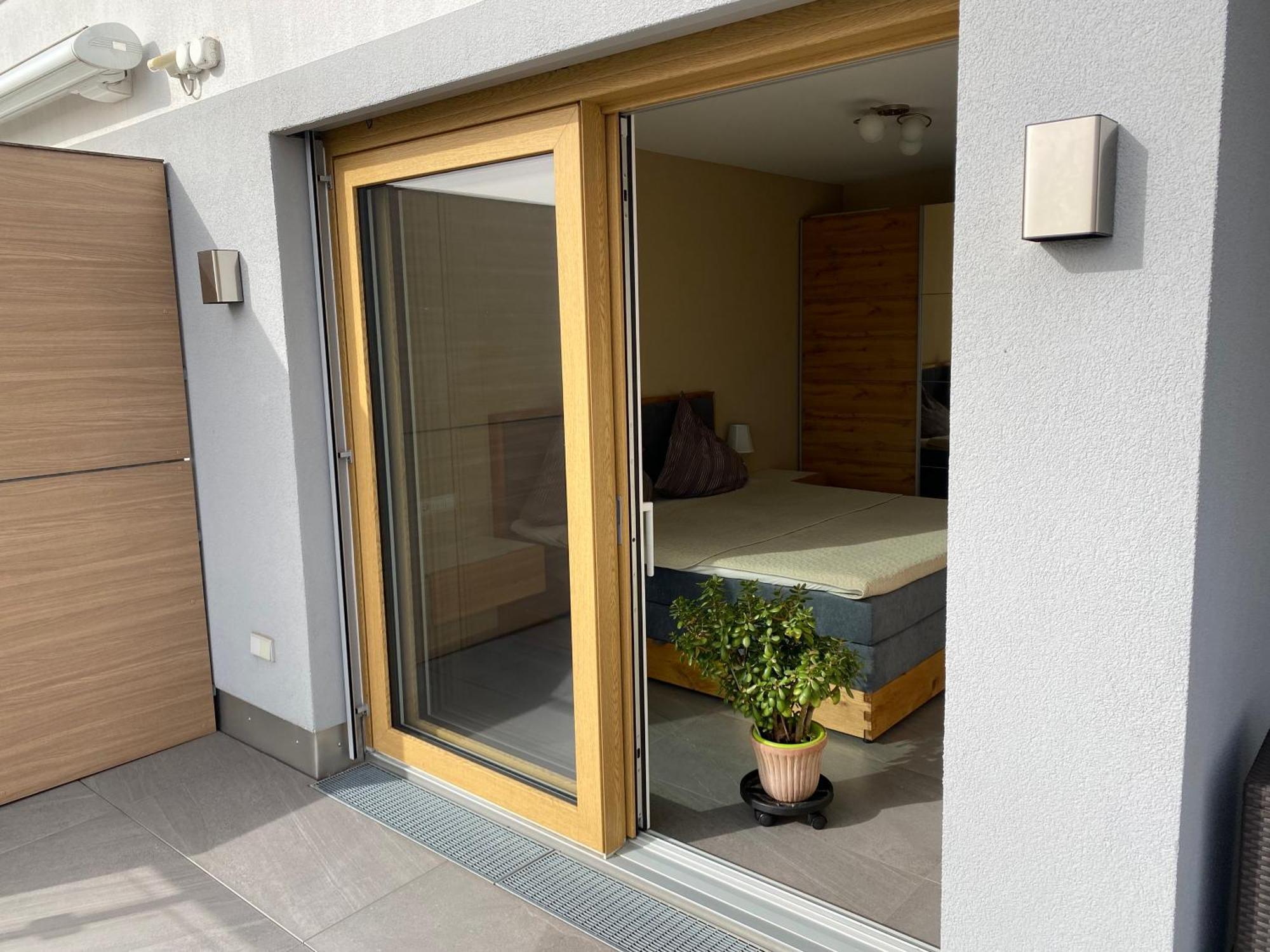 Penthouse Apartment Mit Alpenblick Friedrichshafen Kültér fotó