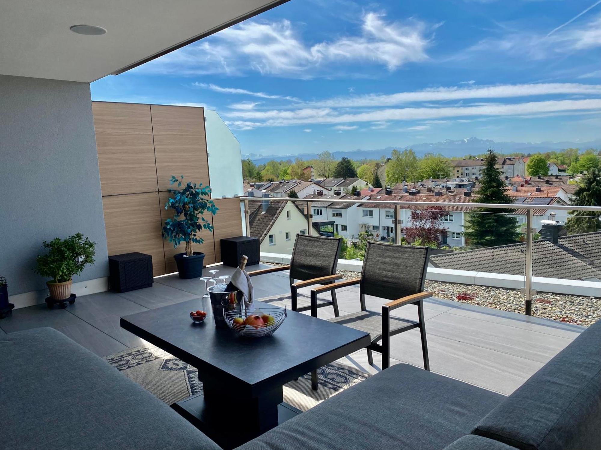 Penthouse Apartment Mit Alpenblick Friedrichshafen Kültér fotó
