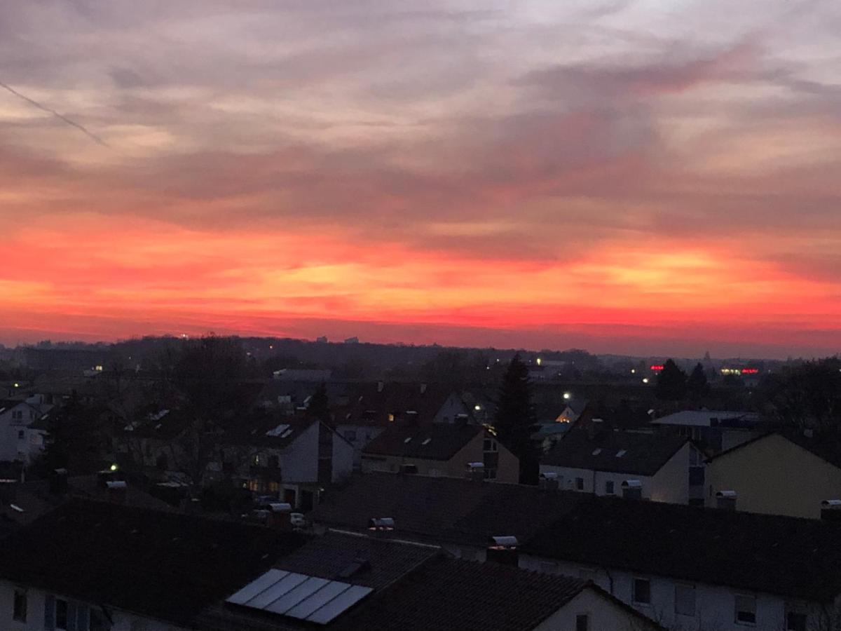 Penthouse Apartment Mit Alpenblick Friedrichshafen Kültér fotó